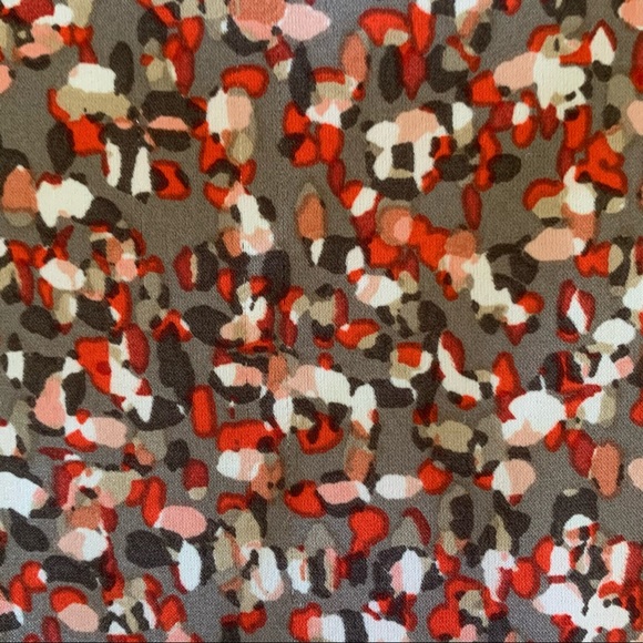 Ann Taylor Criss Cross VNeck Confetti Pattern Top - Picture 3 of 9